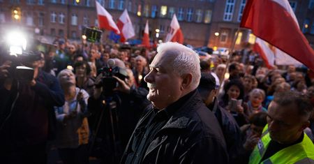 Wracają protesty w obronie sądów. Do gry wkracza Wałęsa