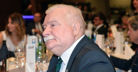 Ojciec premiera Morawieckiego musiał się tłumaczyć za syna. Poszło o Wałęsę