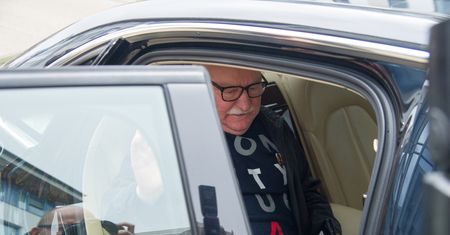 Wałęsa komentuje informacje o ks. Jankowskim. "Nie widziałem do tej pory żadnych wiarygodnych dowodów"