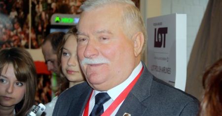 Lech Wałęsa nie powinien czuć się wyjątkowo na kontrmiesięcznicy. Przestrzega przed tym rzeczniczka PiS-u