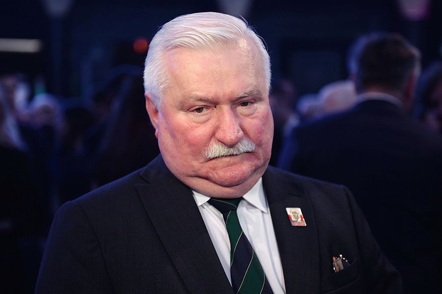 Lech Wałęsa ma wsparcie PO. "Nie złamały go służby PZPR-u, nie złamią PiS-owskie"