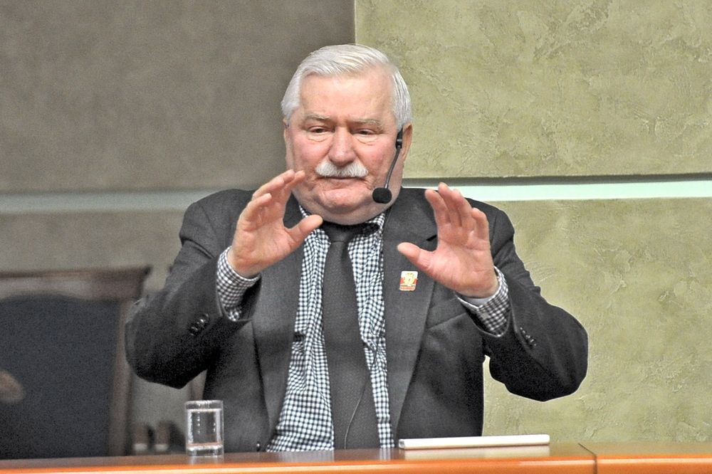 Lech Wałęsa: nie ustąpię nikomu. "Nie ustępowałem, kiedy lufy były we mnie celowane"