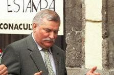 Wałęsa: rządu Millera nie ma