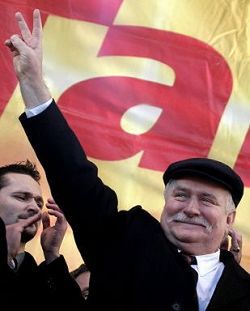 Lech Wałęsa krytykuje UE i Rosję