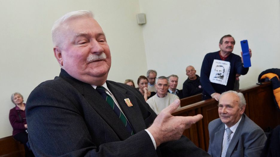 Były prezydent Lech Wałęsa w najnowszym wpisie odnosi się do katastrofy smoleńskiej