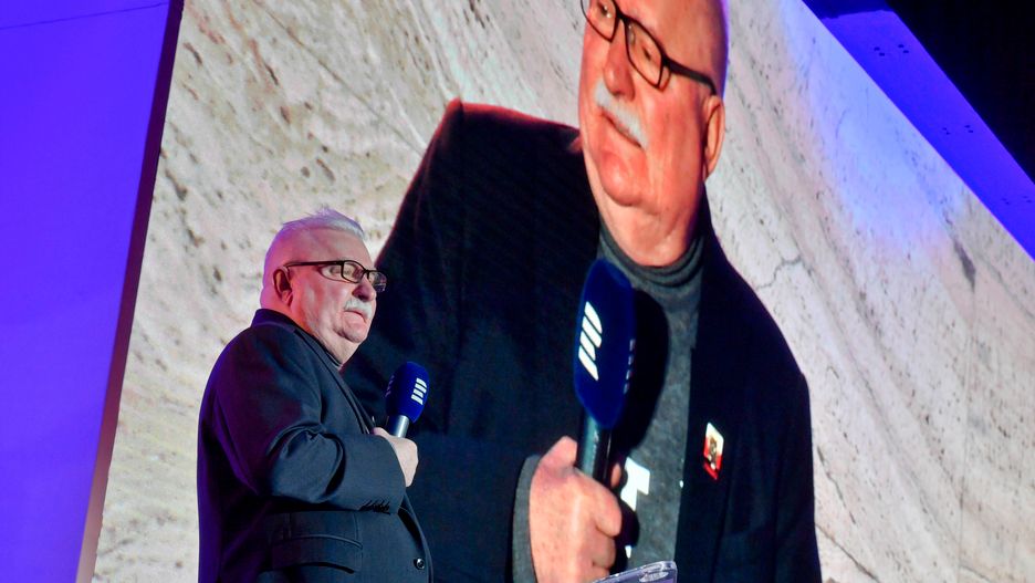 Wybory prezydenckie 2020. Lech Wałęsa na międzynarodowej konferencji w Pradze