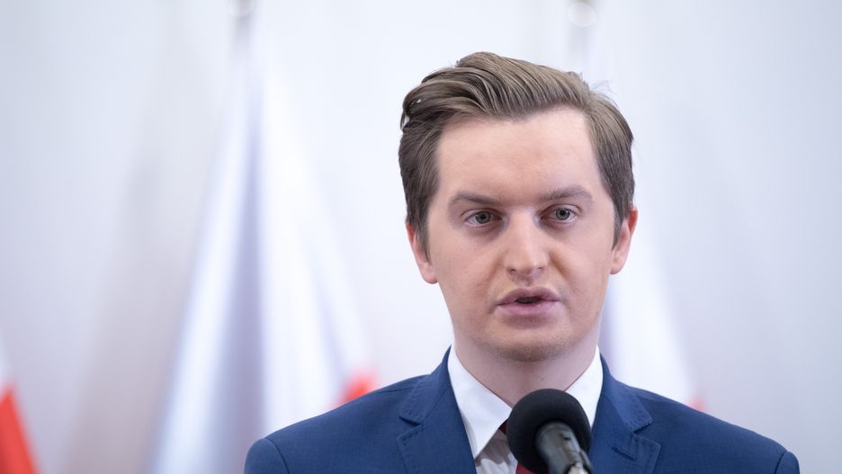 Radny PiS Sebastian Kaleta złożył w czwartek zawiadomienie do prokuratury ws. afery autobusowej