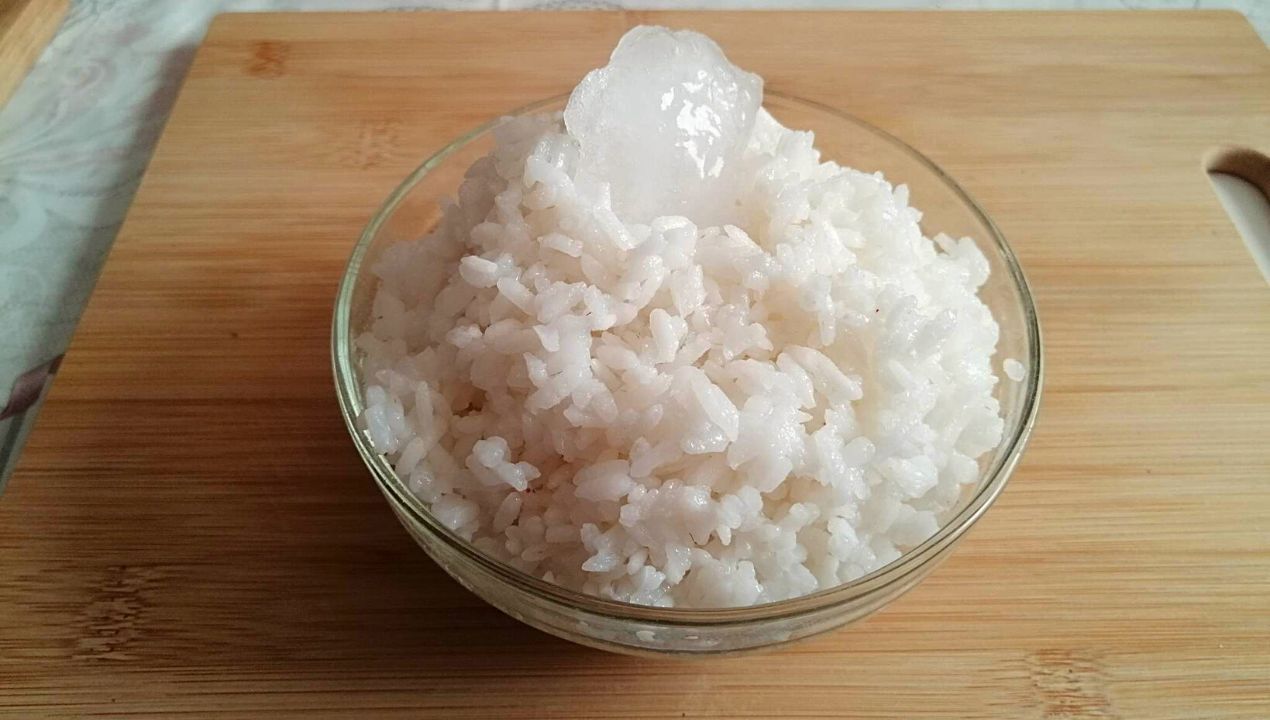 jak odgrzać ryż w mikrofali fot. genialne.pl