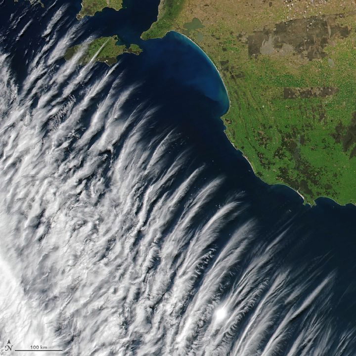 Niezwykłe zjawisko u wybrzeży Australii. Chmury niczym skrzydła anioła