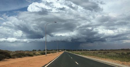 "Veronica jest wnerwiona". Cyklon prawie dotarł już do domu Polki mieszkającej w Australii