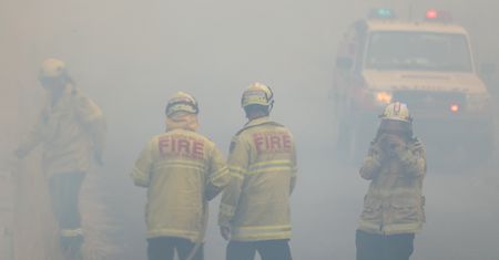 Pożary w Australii. Sydney broni już 20 tys. strażaków oraz wojsko