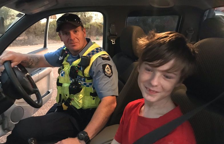 Australia. 12-latek był sam w domu. Ucieczka autem ocaliła mu życie