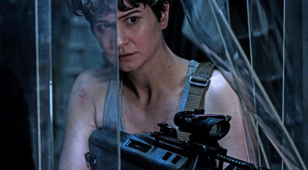 Katherine Waterston jako Daniels