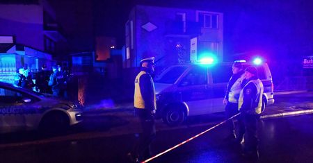 Media już wiedziały, rodzice nie. Ponad godzinę czekali na informacje przed escape roomem