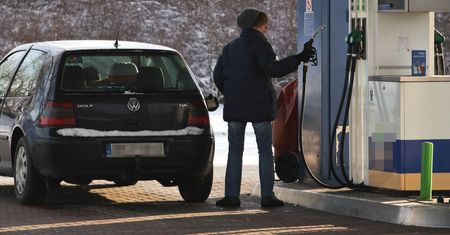 Zimą samochód nie odpali, jeśli ma kiepskie paliwo. Wiemy, które stacje mają najlepszy olej napędowy