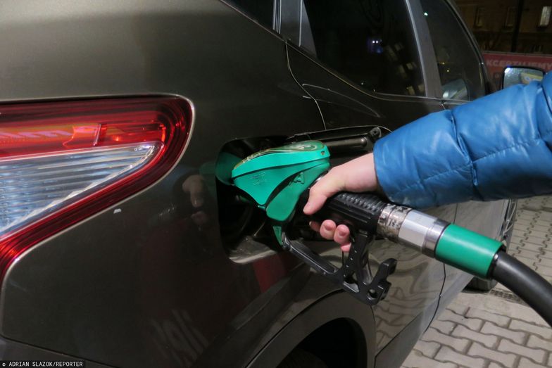 Nadchodzą obniżki cen paliw