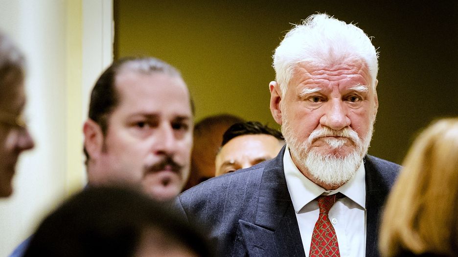 Slobodan Praljak podczas odczytywania wyroku wypił truciznę