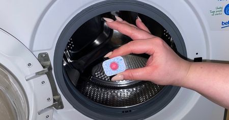Ten specyfik wyczyści pralkę za grosze. Nie potrzebujesz specjalistycznego detergentu