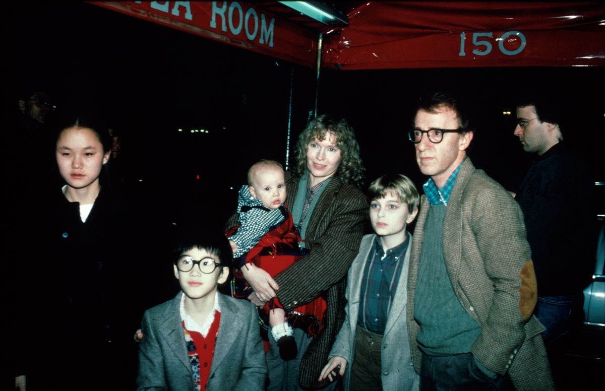 Po publikacji biografii Woody'ego Allena dzieci wciąż stoją murem za matką
