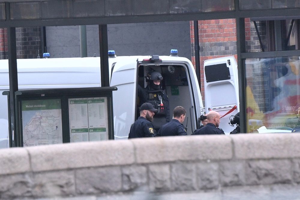 Strzelanina na dworcu w Szwecji. "Wrzeszczał, że ma bombę"
