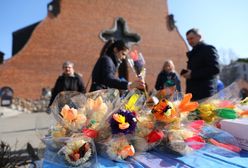 Wierni oburzeni ogłoszeniem ws. świątecznych palemek. "Ksiądz Janusz Biznesu!"