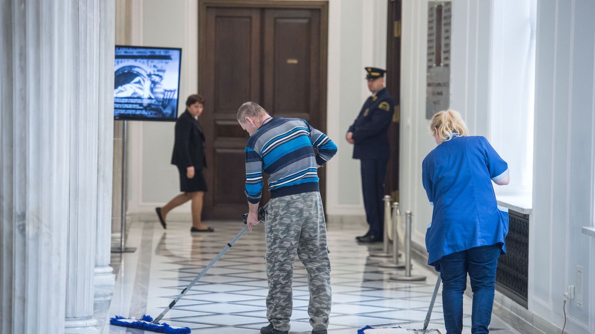 Wg GUS-u 1,5 mln osób w Polsce zarabia pensję minimalną.