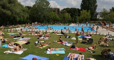 Idealne miejsce na upały. Pływalnia w centrum miasta już otwarta