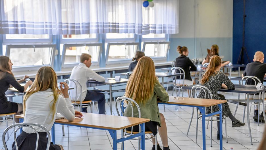 Bez względu na to, czy 10 kwietnia uczniowie będą mogli przystąpić do testu, czy nie, licea muszą sobie poradzić z rekrutacją na kolejny rok