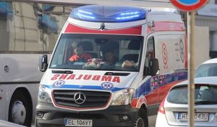 Ratownicy medyczni mieli pomóc 90-latkowi, a ukradli mu 78 tys. zł