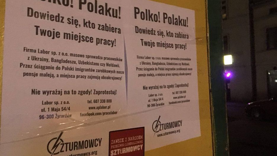 Plakaty, które zawisły w Żyrardowie