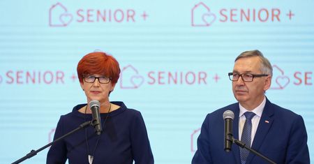 Emerytury 2019. Elżbieta Rafalska podpisała komunikat w sprawie wskaźnika waloryzacji świadczeń. Podwyżki od 1 marca