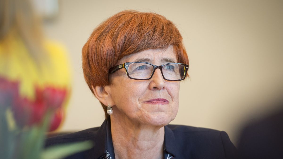 - Przyszła chwila radości - skomentowała na gorąco minister Elżbieta Rafalska.