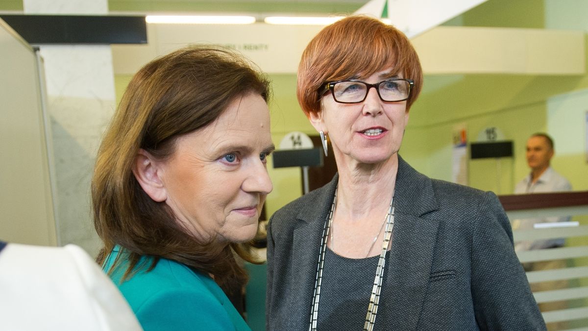 - Mamy dobrą sytuację gospodarczą, wzrost zatrudnienia i wynagrodzenia. A do tego projekt e-składki - tłumaczy dobrą sytuację FUS prezes ZUS Gertruda Uścińska (z lewej)