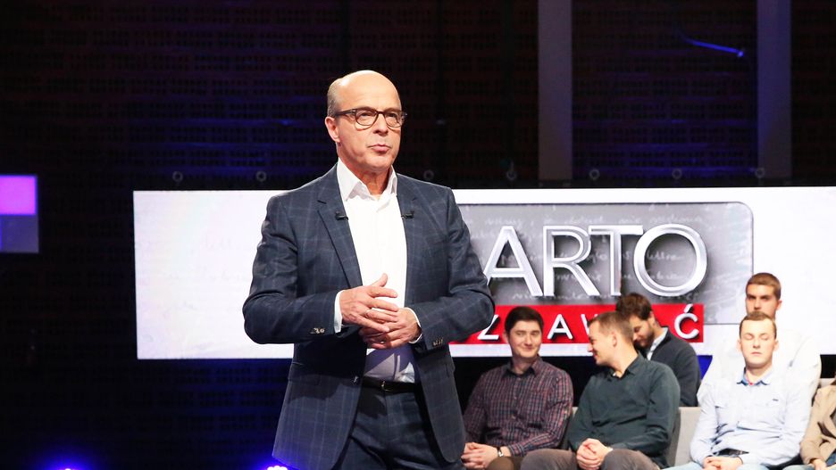 Jan Pospieszalski na planie programu "Warto rozmawiać"