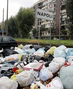 Polacy handlują w Neapolu... śmieciami