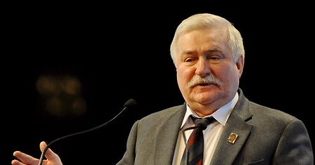 "Rozważam wycofanie się z unijnej 'rady mędrców'"