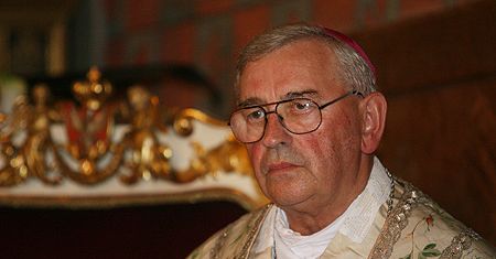Bp Pieronek: religia to normalny przedmiot