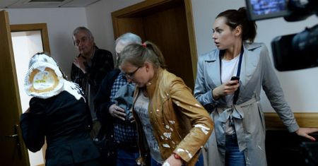 Skandal na rozprawie gen. Czesława Kiszczaka. Sędzia obrzucona tortem