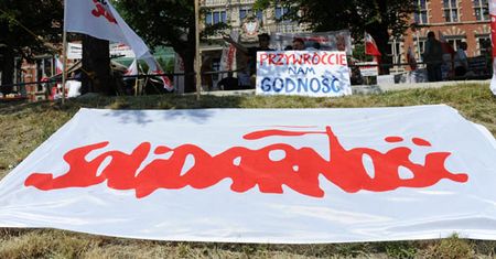 Ile się daje za manifestację?