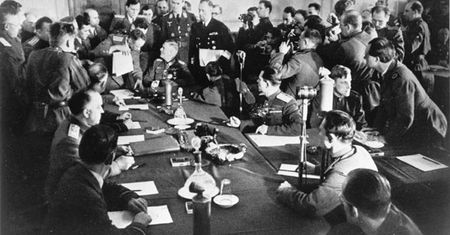 69 lat temu Trzecia Rzesza podpisała akt kapitulacji