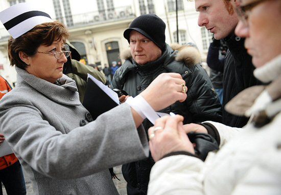 Kolejny dzień pikiety pielęgniarek przed ministerstwem