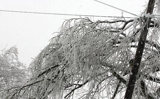 Idzie fala mrozów - trudne warunki na drogach