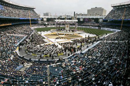 Papież odprawił homilię podczas mszy na Yankee Stadium