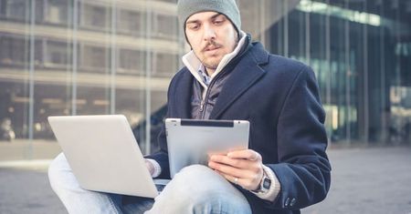 Gadżety dla mężczyzn: co każdy facet powinien mieć przy sobie?