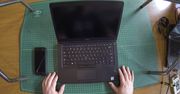 Tak haker włamuje się do laptopa. Robi to przerażająco szybko