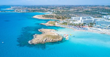 Ayia Napa – cypryjski kurort. Ciekawe miejsca i atrakcje