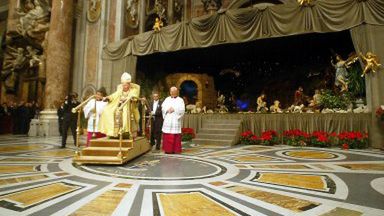 Papież podczas modlitwy Anioł Pański