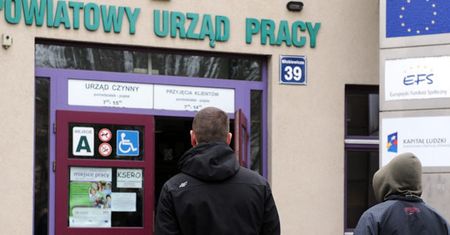 Co z zasiłkami i ubezpieczeniem? Bezrobotni bywają niedoinformowani