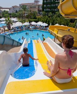 Wszyscy kochają aquaparki. Sprawdzamy, ile za tę przyjemność zapłaci rodzina z dwójką dzieci