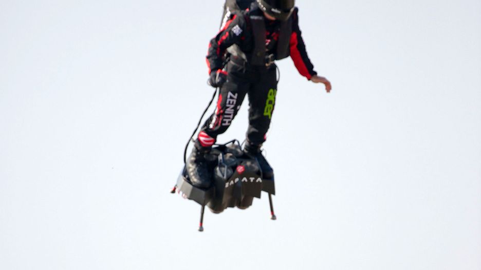 Franky Zapata tu po starcie z Sangatte w północno-wschodniej Francji